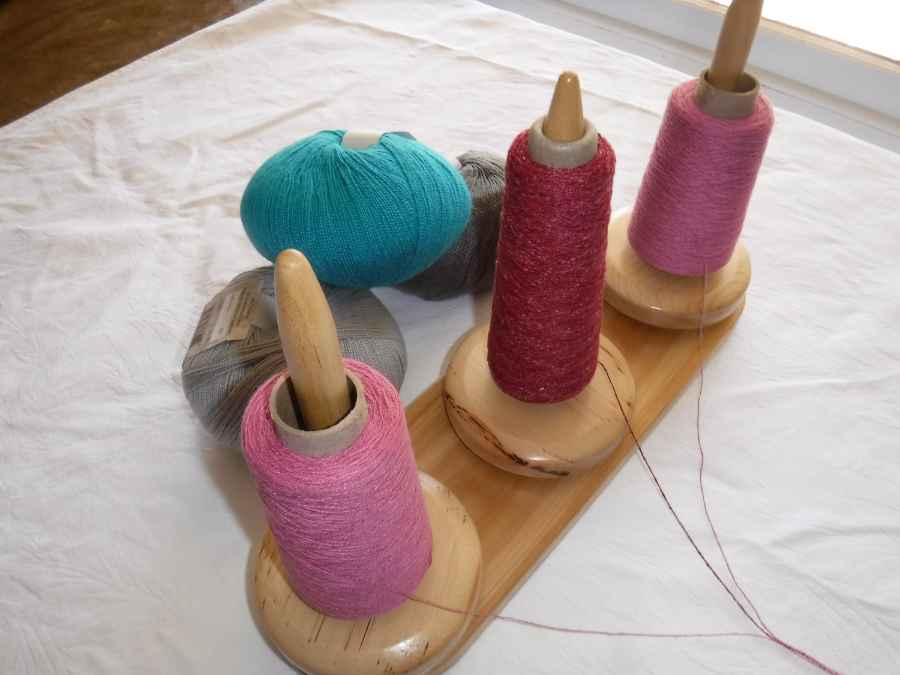 JUMBO YARN BALL WINDER, SPECIAL PRICE-SHIPS FAST -up to 13 oz